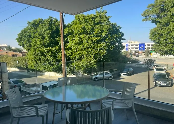 Phaedrus Living Coral Allure Larnaca